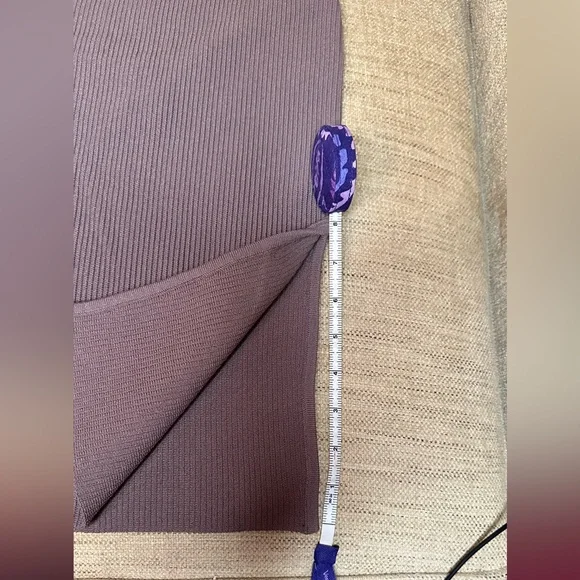 NWT Aritzia Babaton Sculpt Knit Savvy Tube Top - Picture 12 of 13